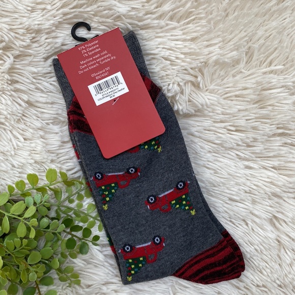 🎉2X HP🎉 Davco Tree & Truck Socks 💗 Gray Red & Green - Picture 3 of 8